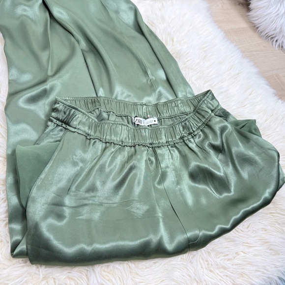 ZARA Olive Green Satin 2-Piece Set/Oversized Top XS/Pants L NWOT - Picture 4 of 11
